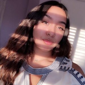 Meet your Posher, Liana